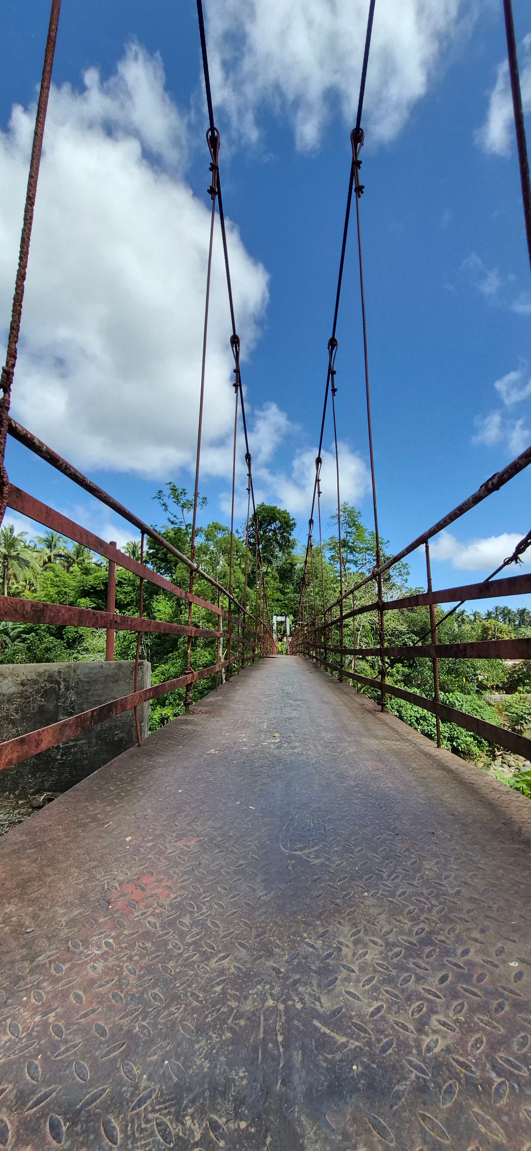 Mampurog-Maisog Hanging Bridge